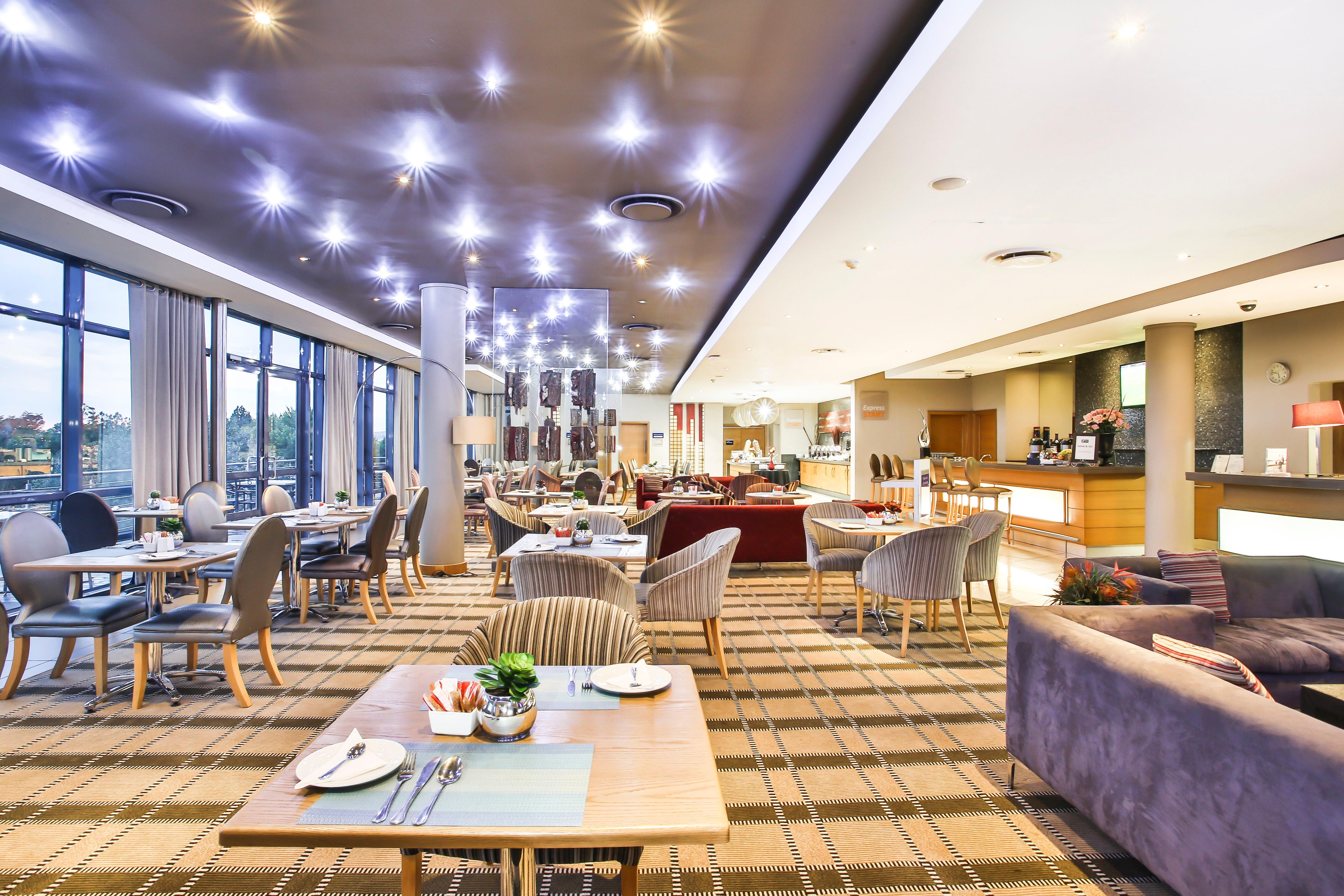 Holiday Inn Express Sandton-Woodmead By Ihg Exterior foto